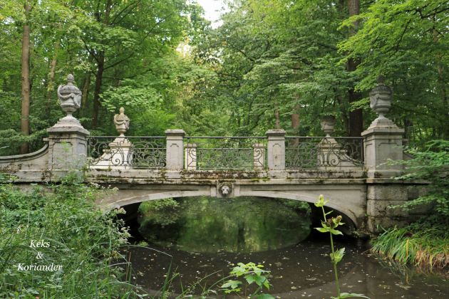 Nymphenburger Schlosspark München Sommer Park Brücke
