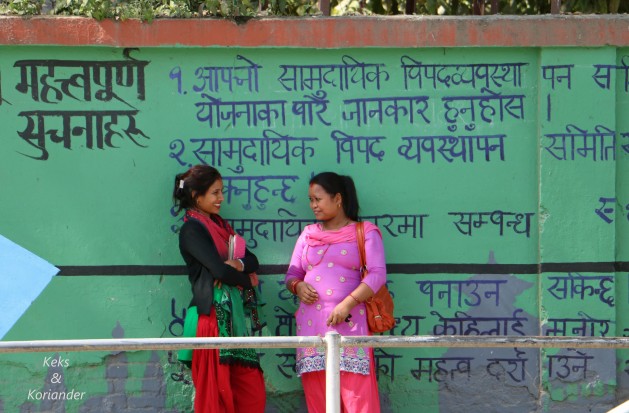 Kathmandu Nepal Einwohner bunte Wand Schrift